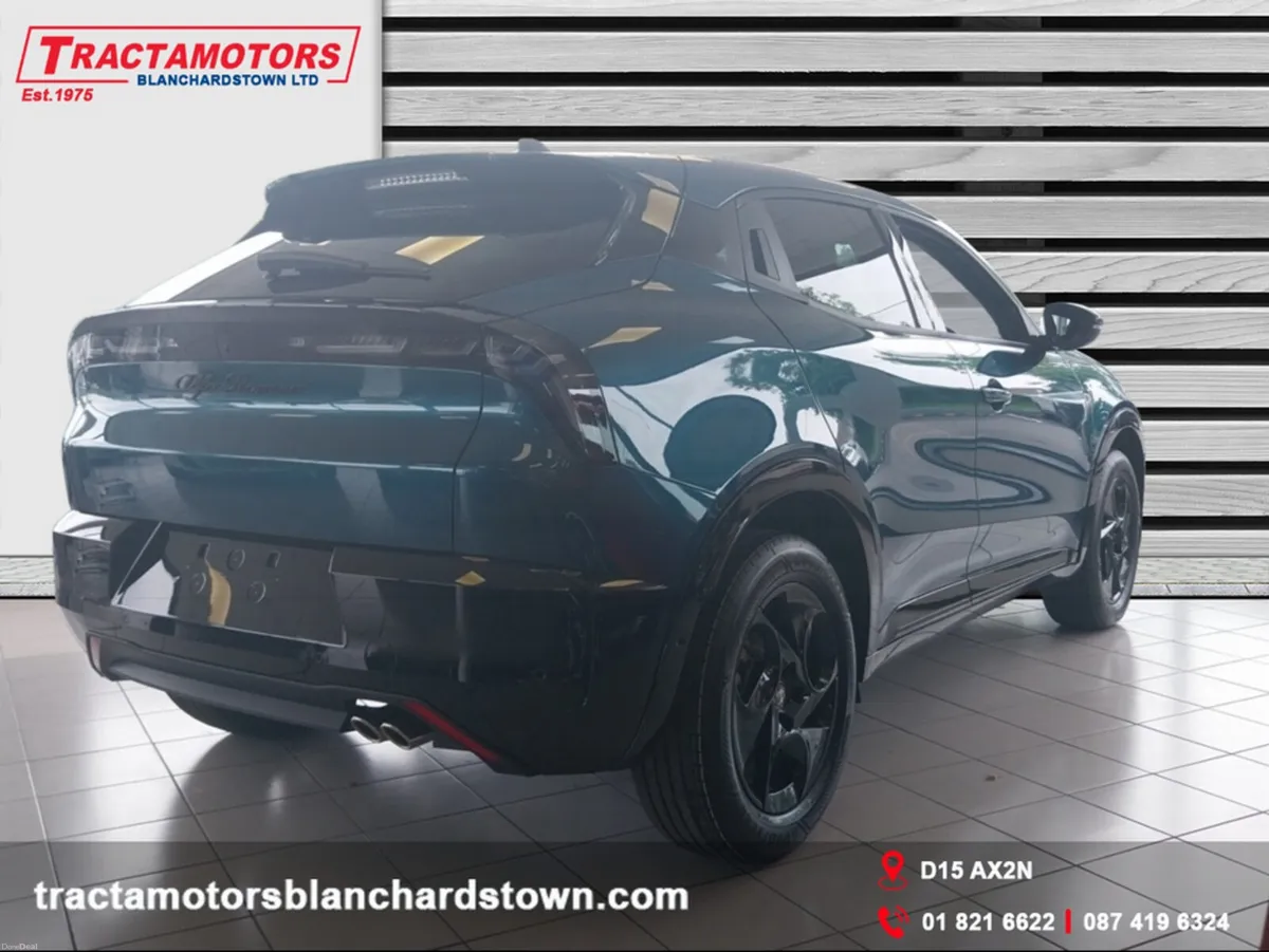 Alfa Romeo Junior IBRIDA TECH PACK PREMIUIM PACK - Image 3