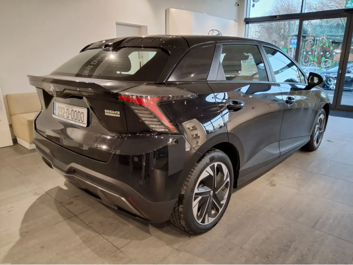 MG 4 SE - 64kW - Long Range - - Image 2