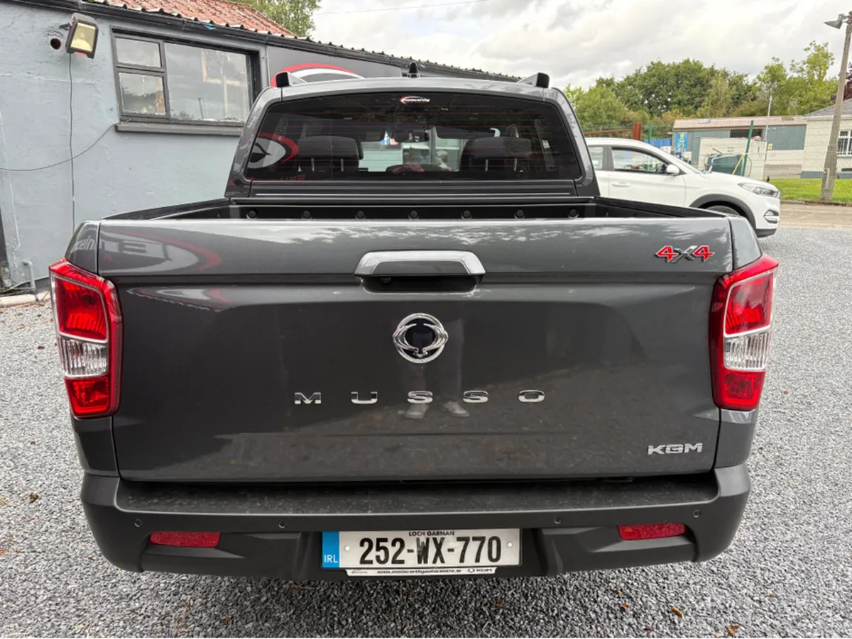KGM Musso 2.2 DSL AT P/T 4WD 4DR AUTO CREW CAB FUL - Image 5