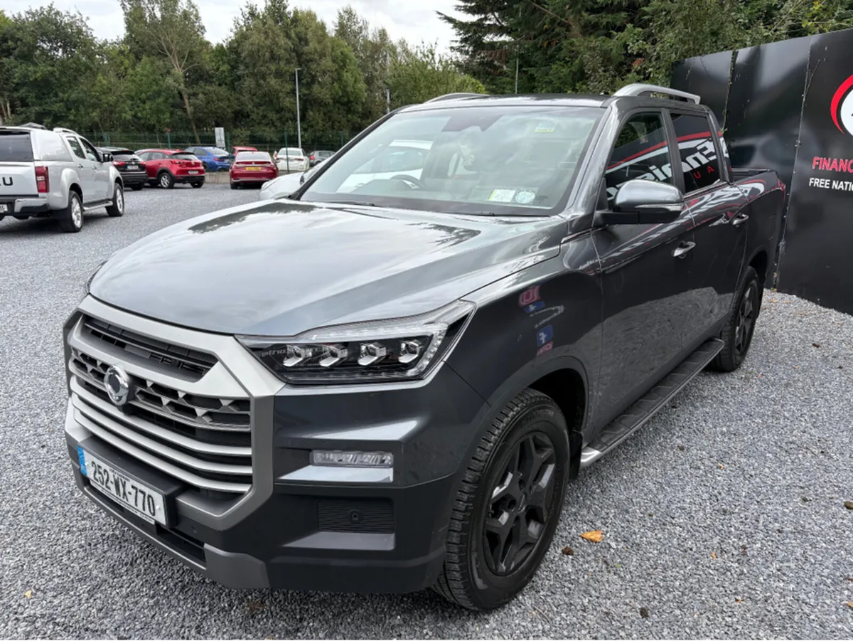 KGM Musso 2.2 DSL AT P/T 4WD 4DR AUTO CREW CAB FUL - Image 3