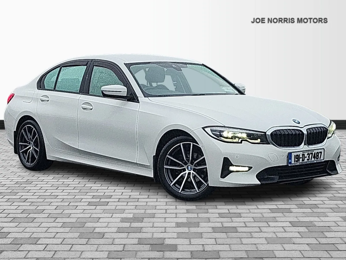 BMW 3-Series 318 D SPORT AUTO - Image 1