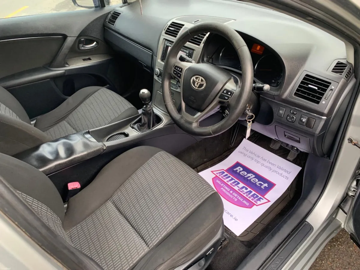 Toyota Avensis D-4D TR 4DR 2.0 OVERMOUNT - Image 5