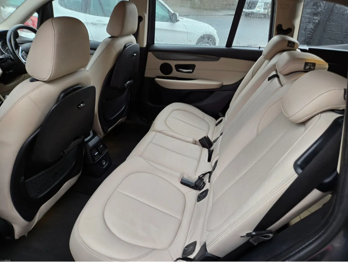 BMW 2-Series 218D LUXURY ZL2K 4DR// 7  SEATER// FU - Image 2