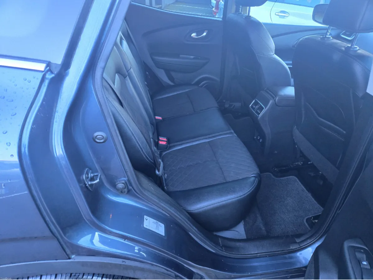 Renault Kadjar 1.3 ICONIC TCE 140BHP 5 5DR// VERY - Image 4