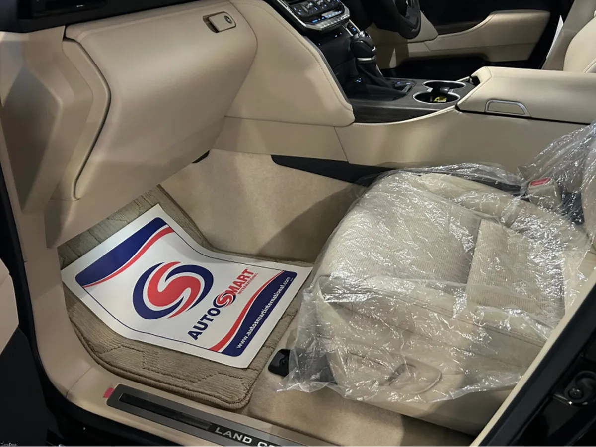 Toyota Land Cruiser 3.3D4D LC300 LANDCRUISER AMAZO - Image 4