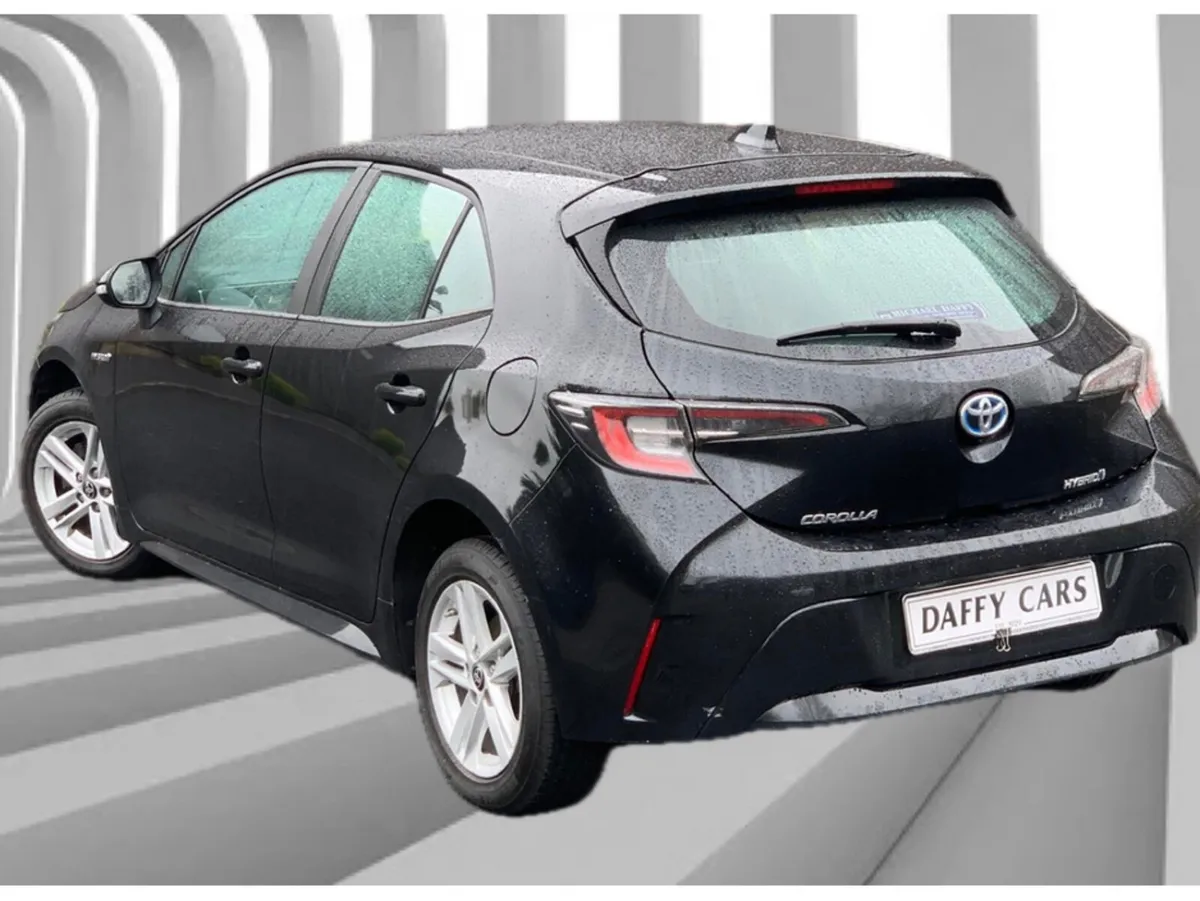 Toyota Corolla HYBRID LUNA H/B 4DR AUTO A - Image 3