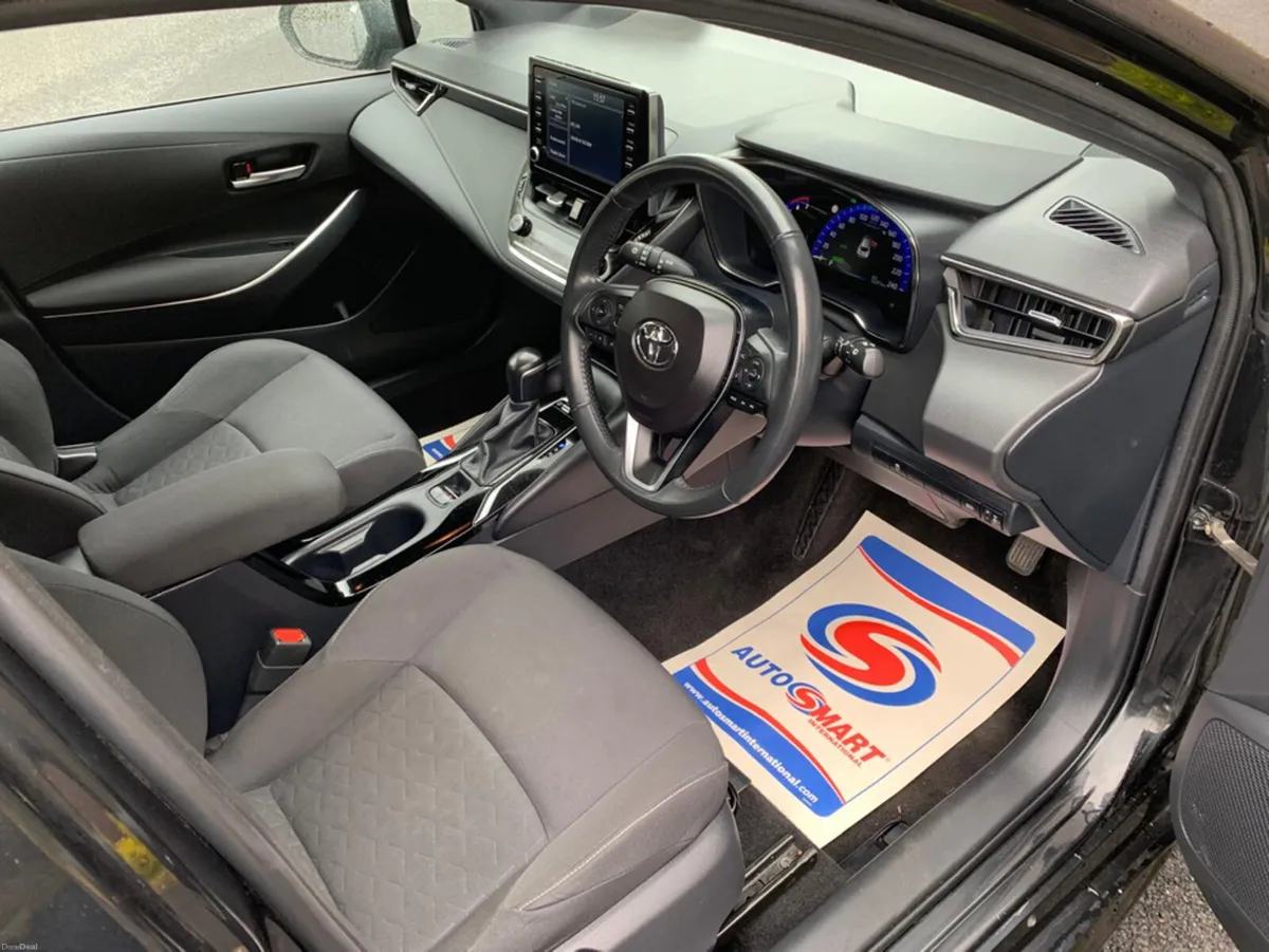 Toyota Corolla HYBRID LUNA H/B 4DR AUTO A - Image 5