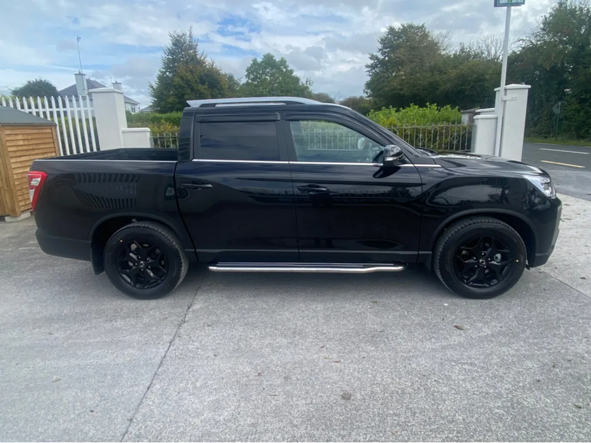 KGM Musso KGM  Musso 4X4 Auto 5 seater crewcab €33 - Image 4