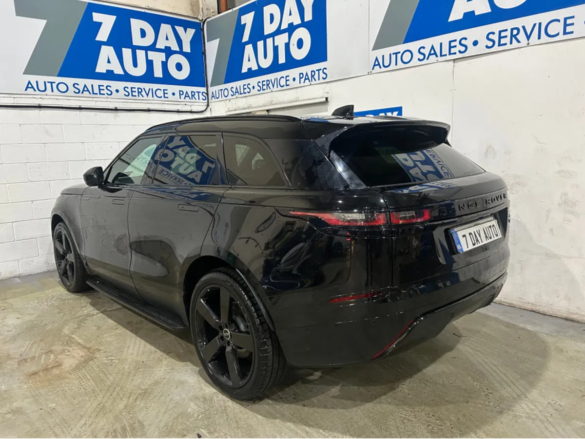 Land Rover Range Rover Velar New Model 2.0 D  AUTO - Image 5