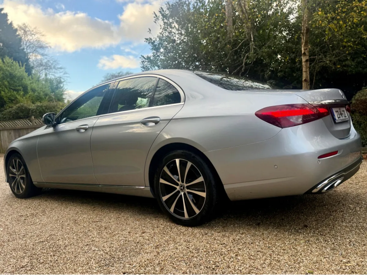 Mercedes-Benz E-Class E220 D *Panoramic Sunroof…Im - Image 5