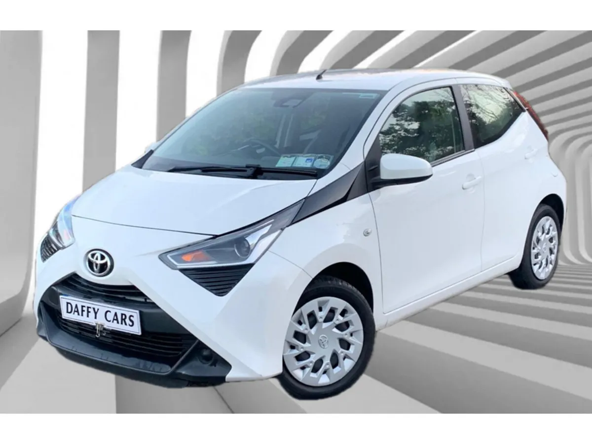 Toyota Aygo 1.0 VVT-I X-PLAY 71BHP 5DR - Image 1