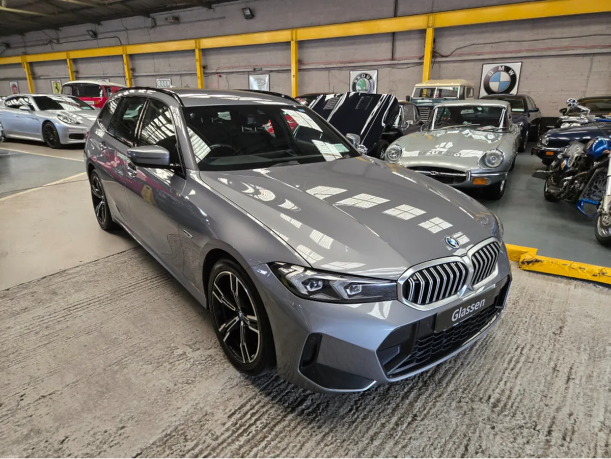 BMW 3-Series M SPORT AUTO// DEC  22 (REG) STUNNING - Image 2