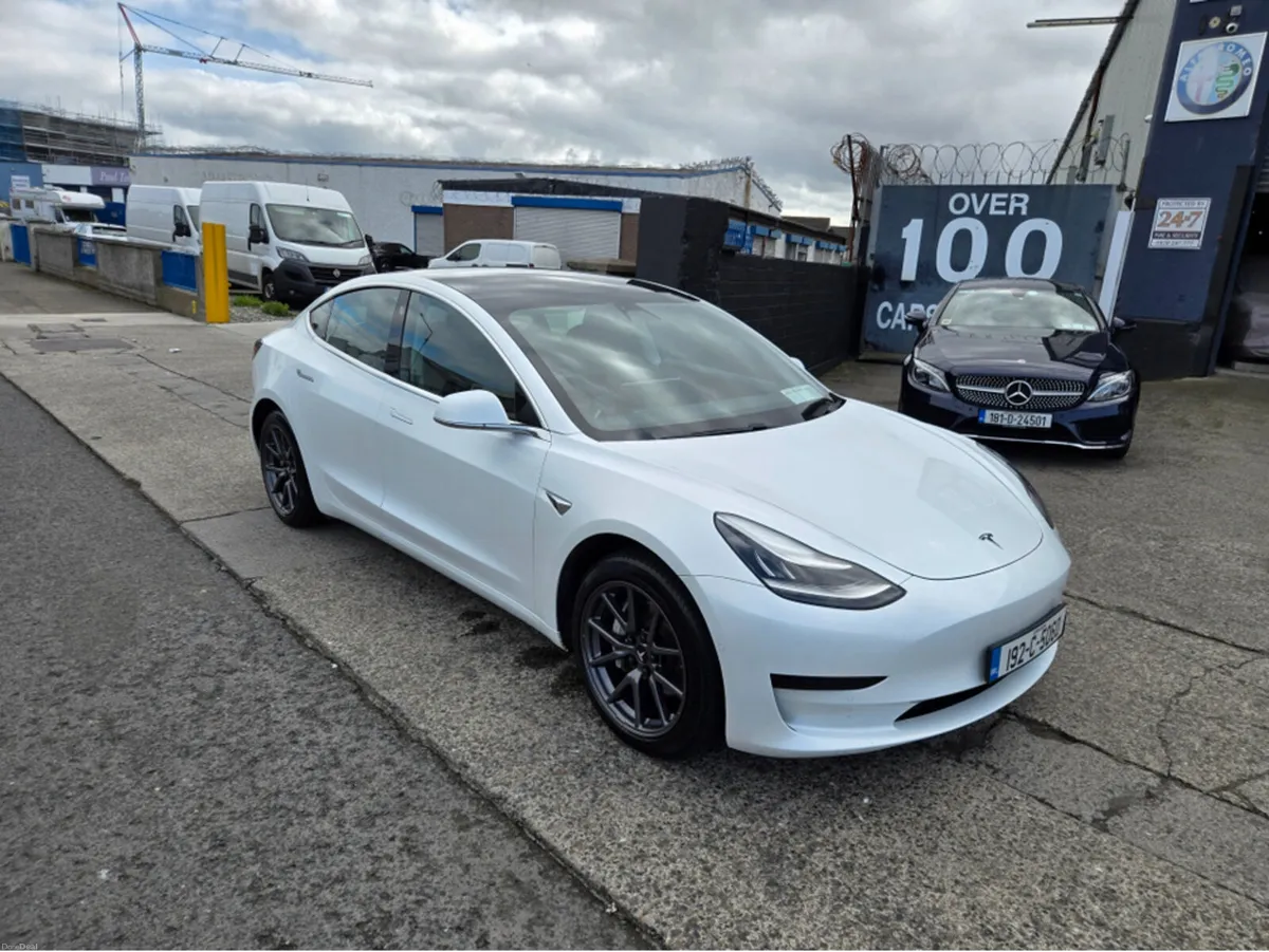 Tesla Model 3 M3STDBB1N 4DR AUTO// STUNNING CAR 4 - Image 1