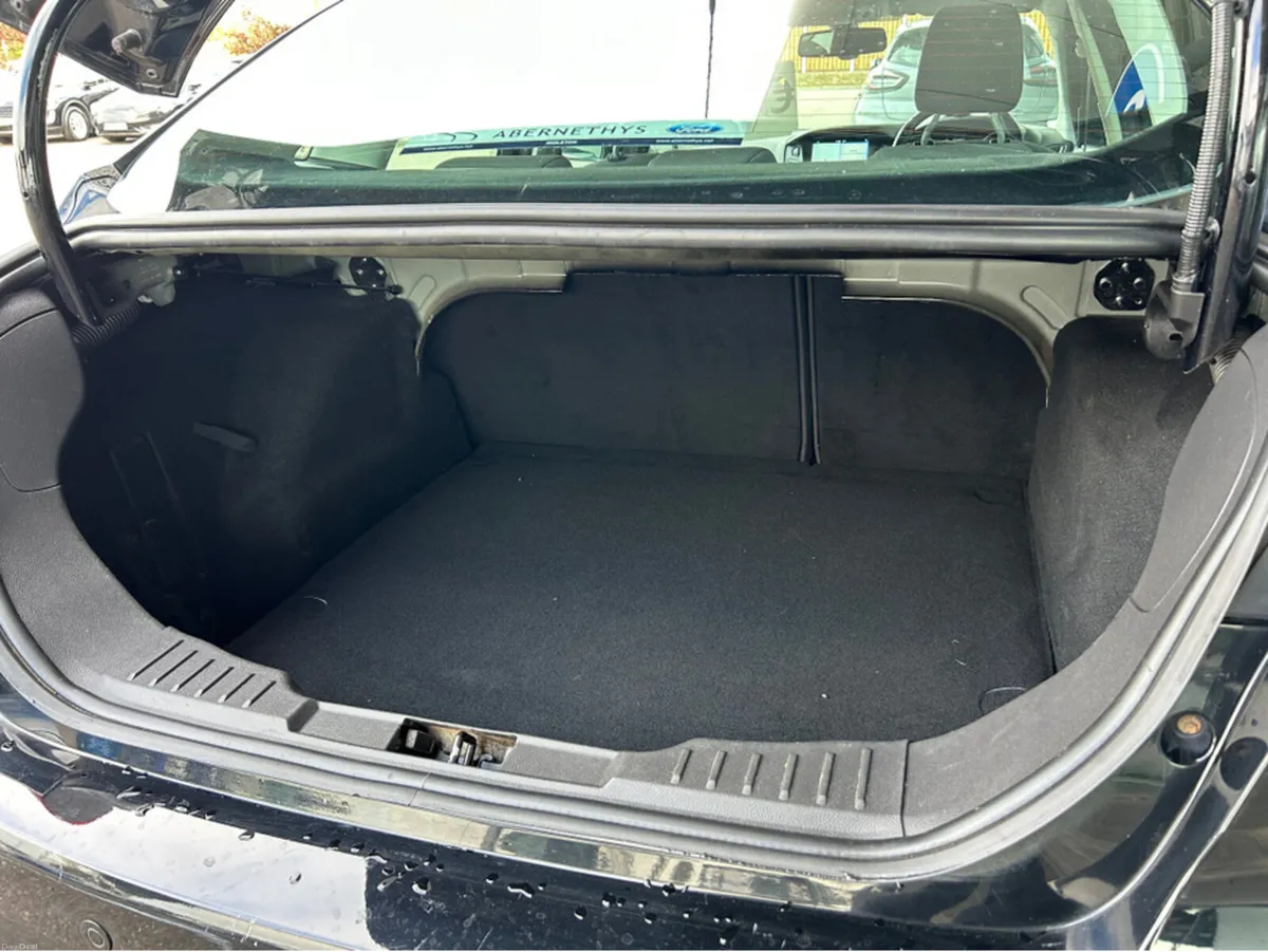 Ford Focus TITANIUM 1.5 TD 95PS 6SPEED 4DR - Image 4