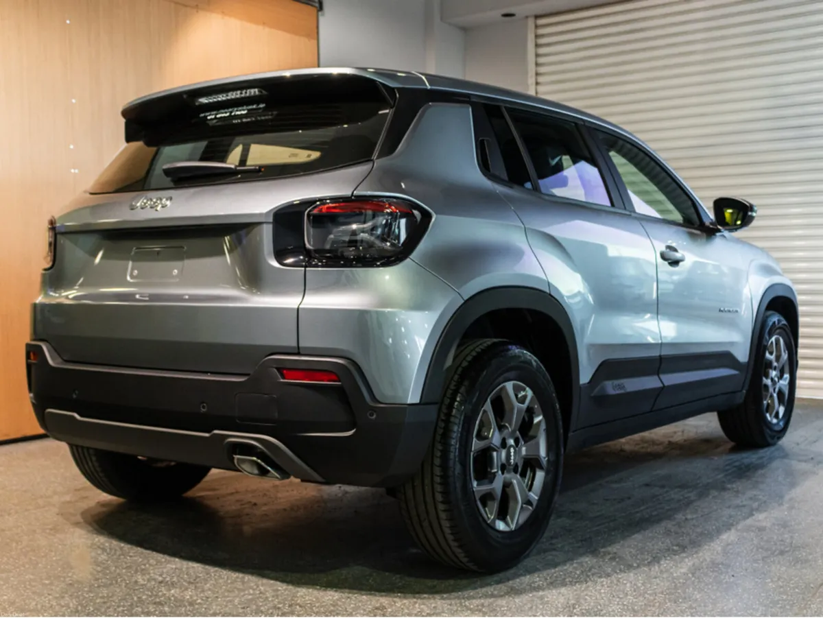 Jeep Avenger LONGITUDE 1.2 MT - Image 4