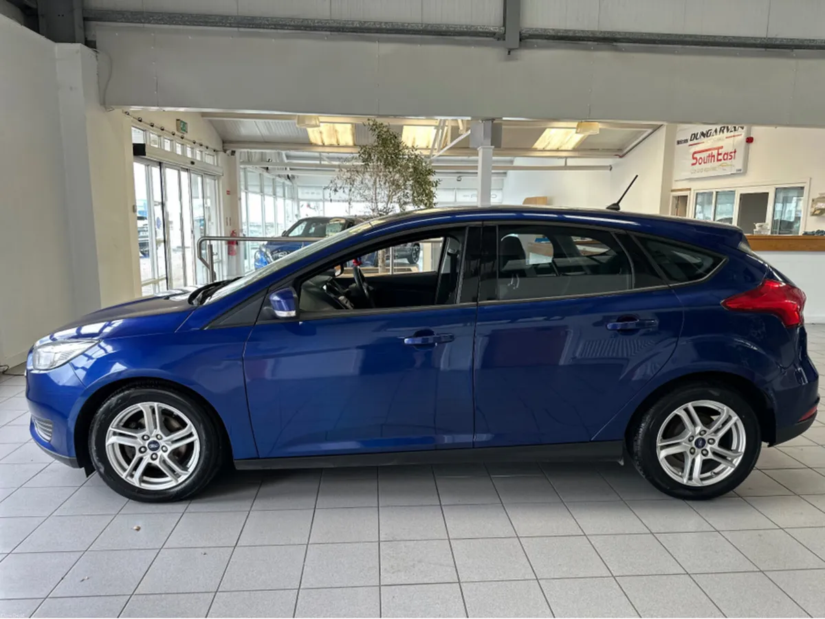 Ford Focus 1.5 TDCI STYLE ECONETIC 105PS 5DR - Image 5
