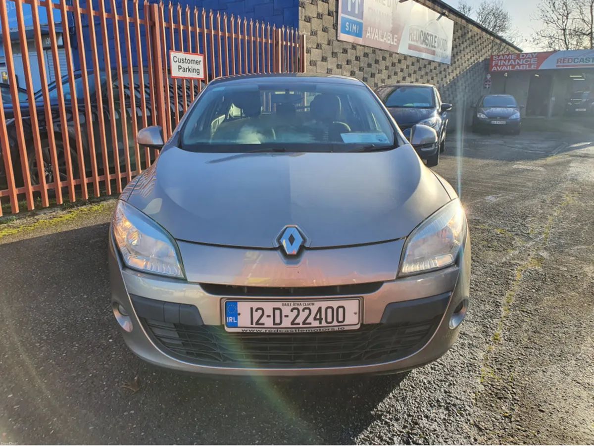 Renault Megane III DYNAMIQUE 1.5 DCI 90 4DR - Image 2