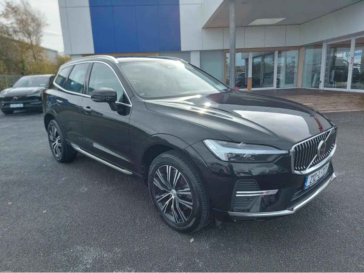 Volvo XC60 B4 INSCRTPTION 5DR AUTO - Image 1