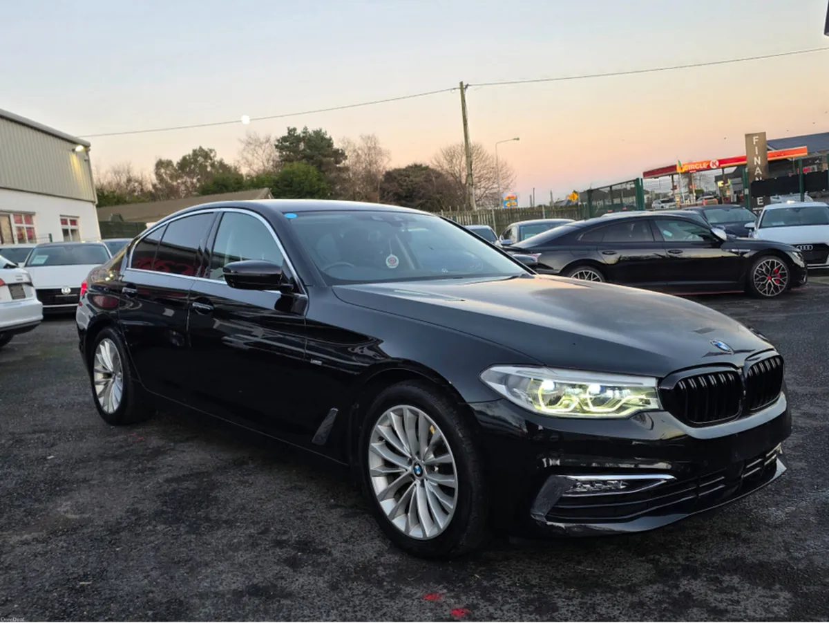 BMW 5-Series ( 172 REG ) 523D LUXURY UPGRADED PACK - Image 2