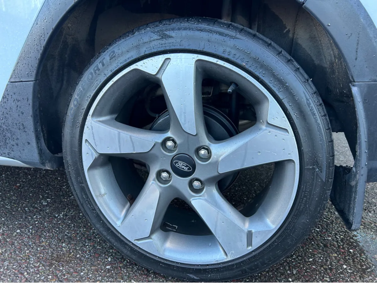 Ford Fiesta ACTIVE1.0ECOB 100PS 6SPEED 4DR - Image 6