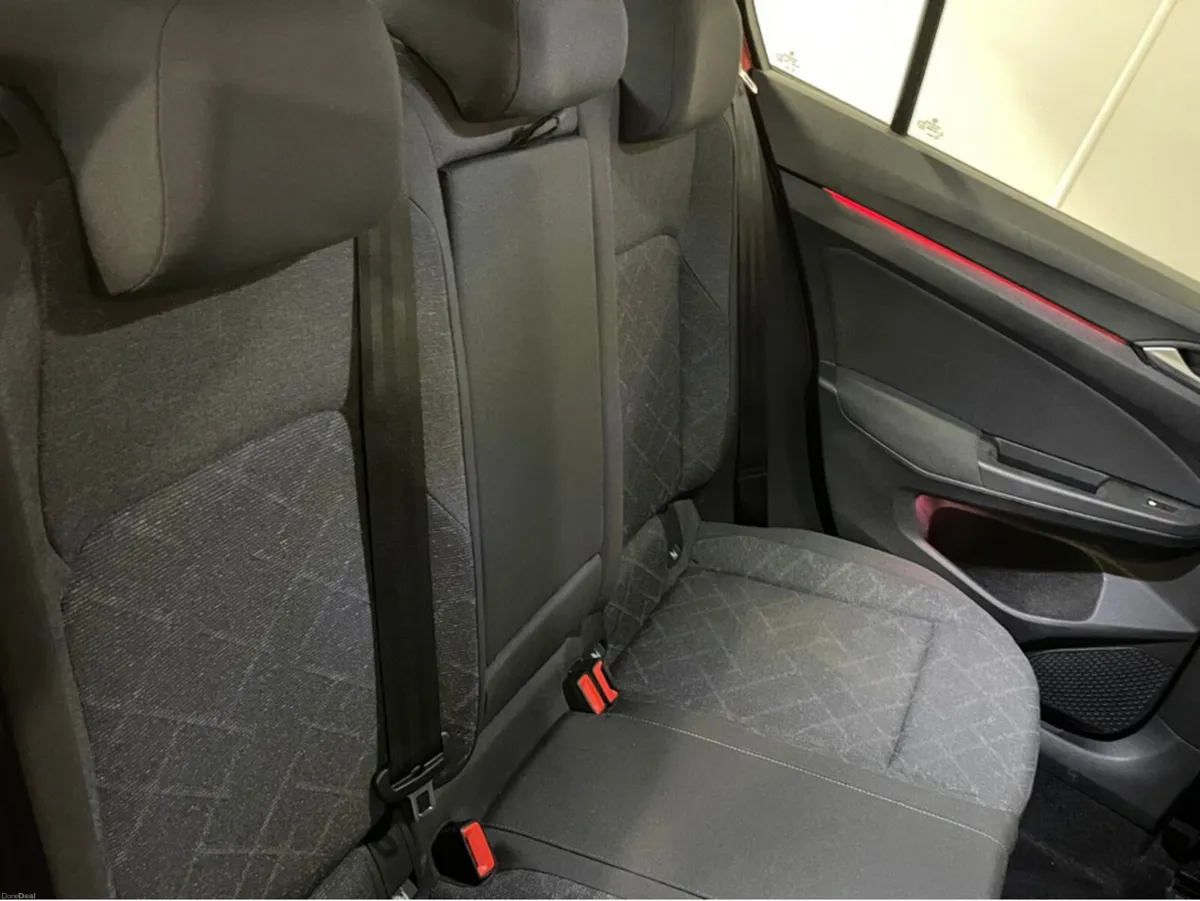 Volkswagen Golf SE 2.0 TDI - Image 4