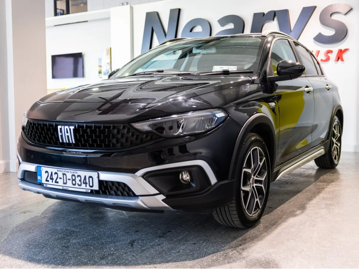Fiat Tipo CROSS 1.5 MHEV 5DR A - Image 3