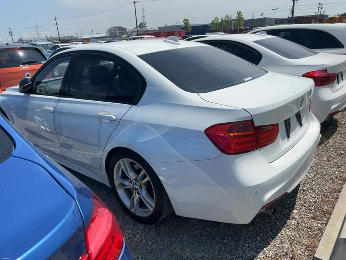 BMW 3-Series 320D M-SPORT SALOON 2.0 DIESEL AUTOMA - Image 3