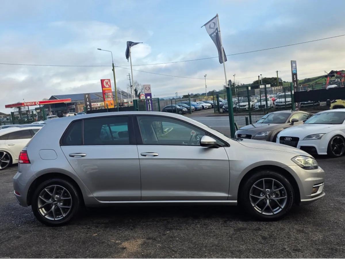 Volkswagen Golf 1.2 TSI COMFORTLINE VIRTUAL COCKPI - Image 5