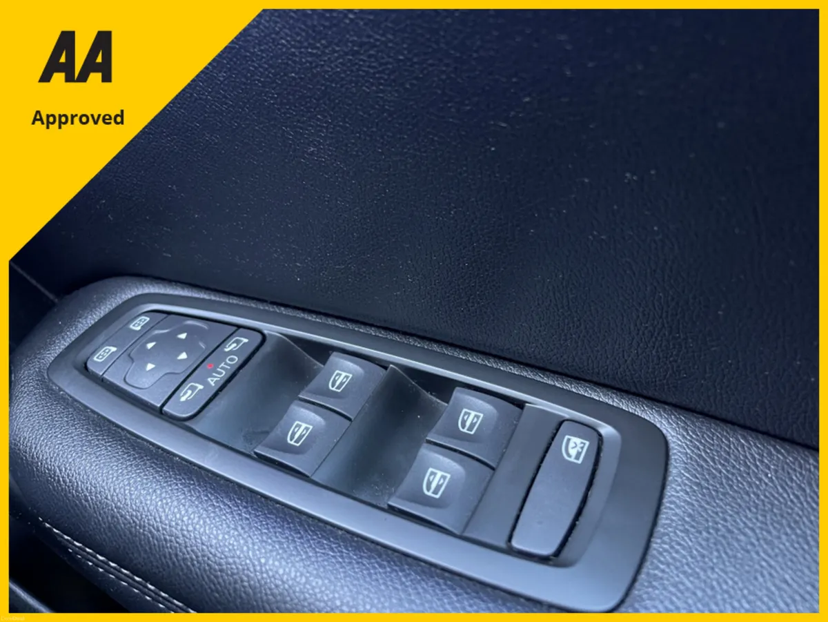 Renault Megane 1.5 DCI DYNAMIQUE NAV FREE DELIVERY - Image 3