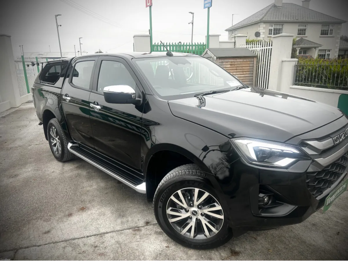 Isuzu D-Max LS AUTO WITH 3 WAY OPENING CANOPY - Image 2
