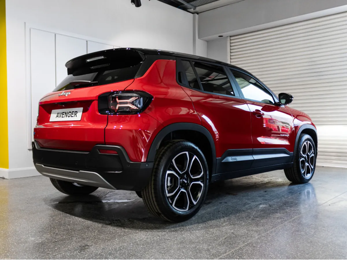 Jeep Avenger Summit 54Kwh - Image 4