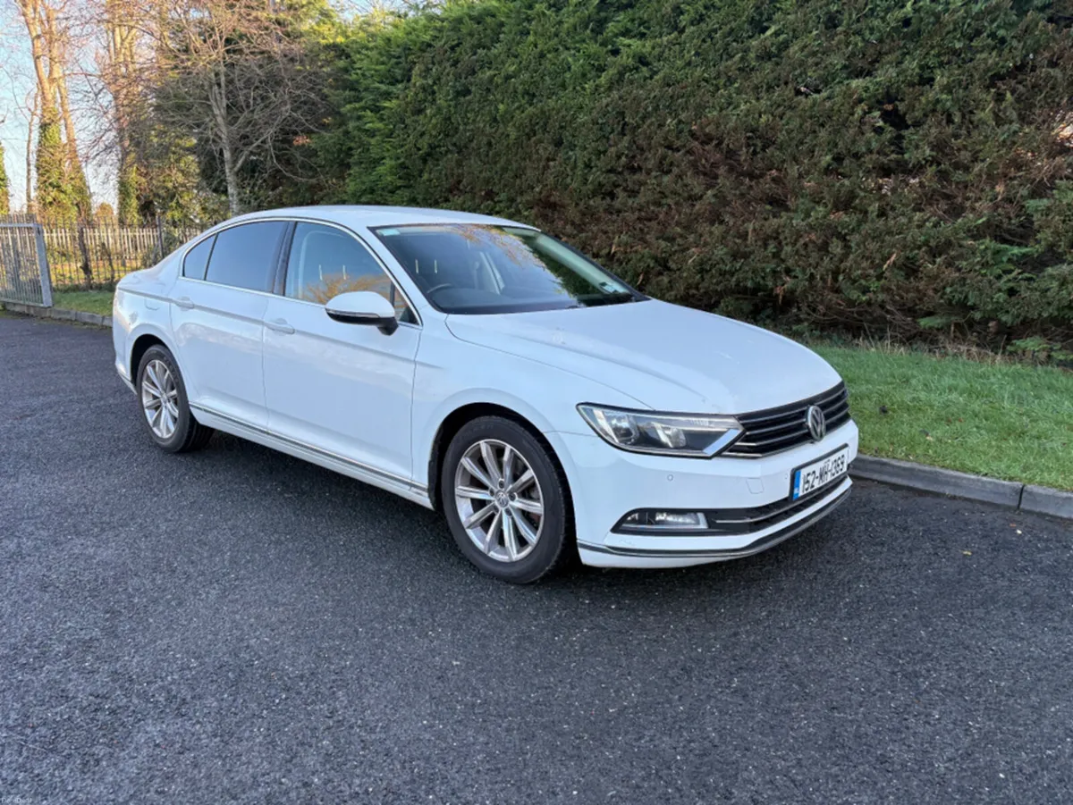 Volkswagen Passat HIGHLINE 2.0 TDI MANUAL 6SPEED F - Image 1