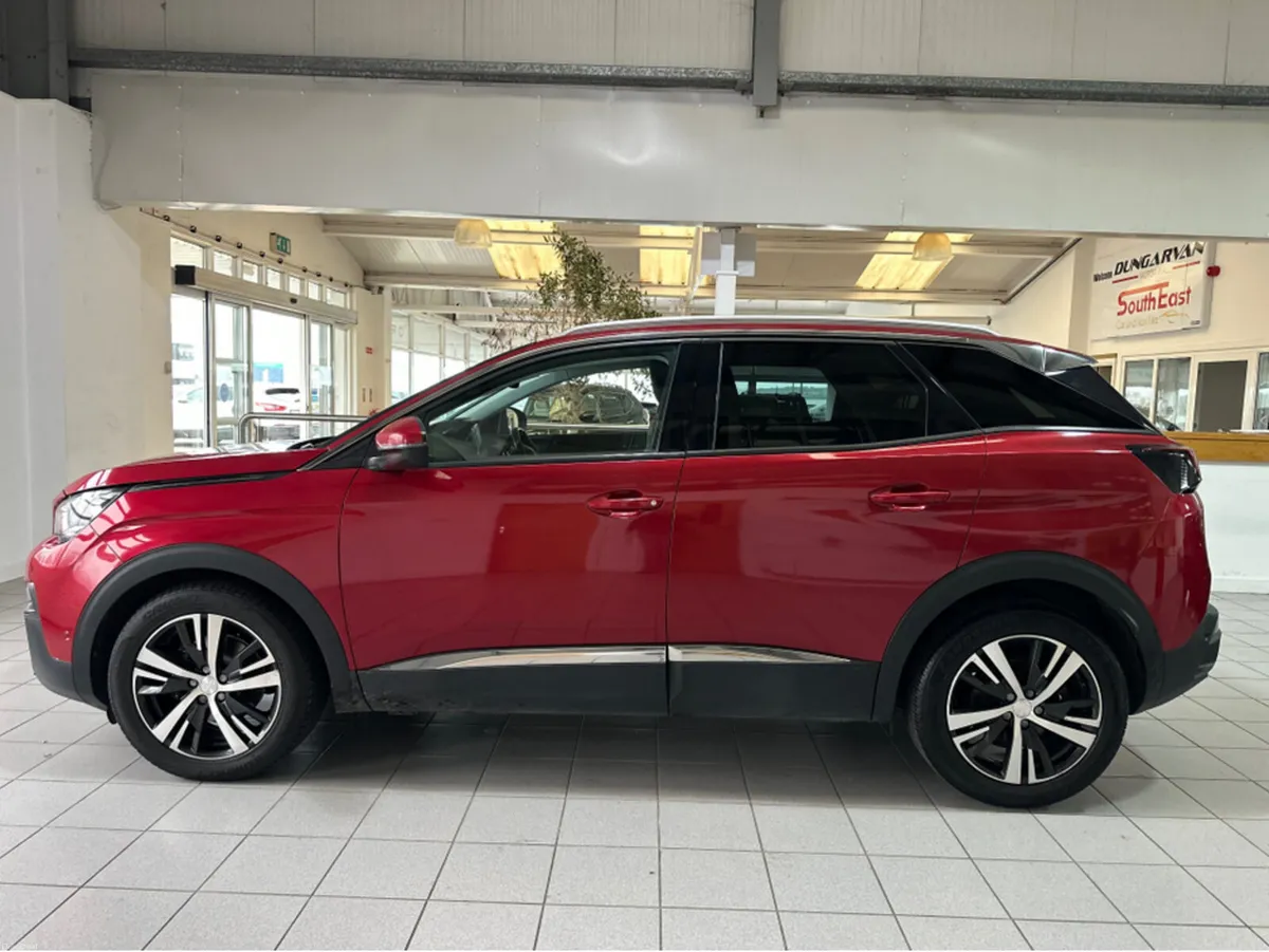 Peugeot 3008 ALLURE 1.5 HDI 130 AUTO 6 6.2 4DR - Image 4