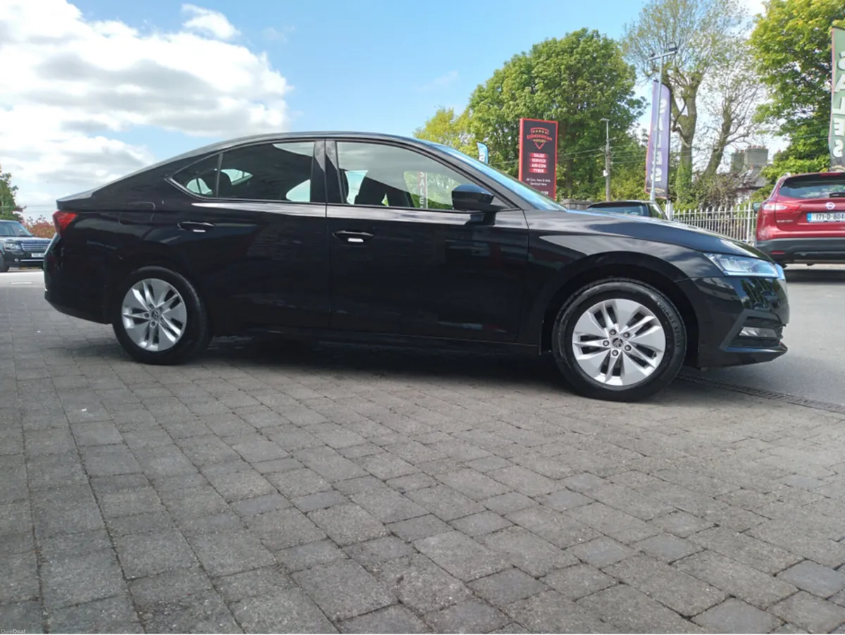 Skoda Octavia 1.0 SE TSI AUTOMATIC  HYBRID - Image 2