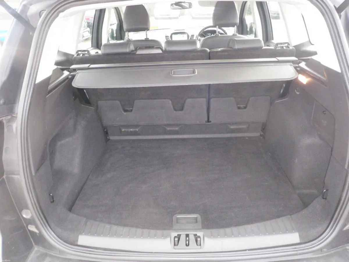 Ford Kuga TITANIUM 1.5 TDCI 120PS F FWD 4DR - Image 3