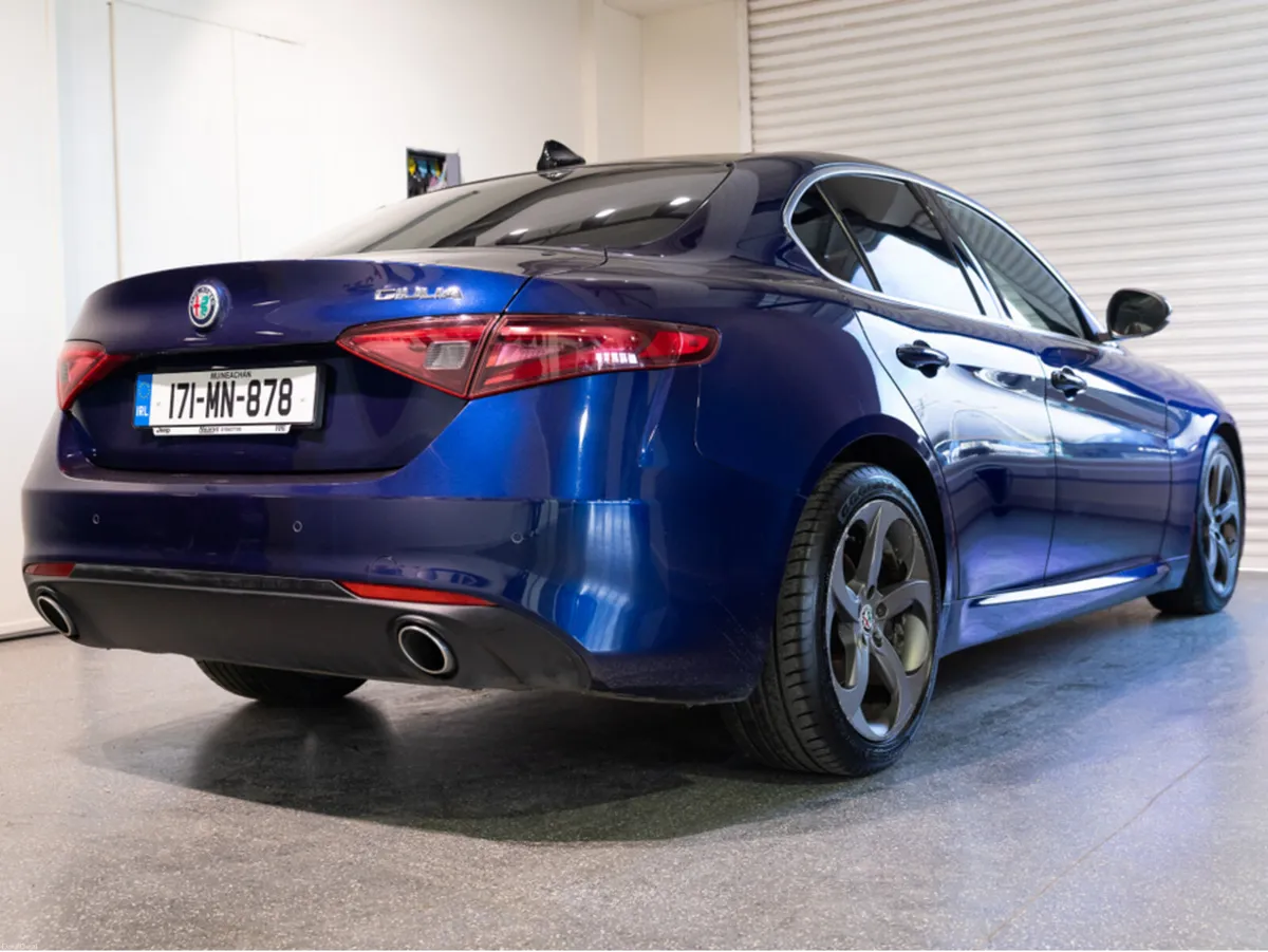 Alfa Romeo Giulia 2.2JTD 180HP SUPER SPORT 4DR A - Image 4