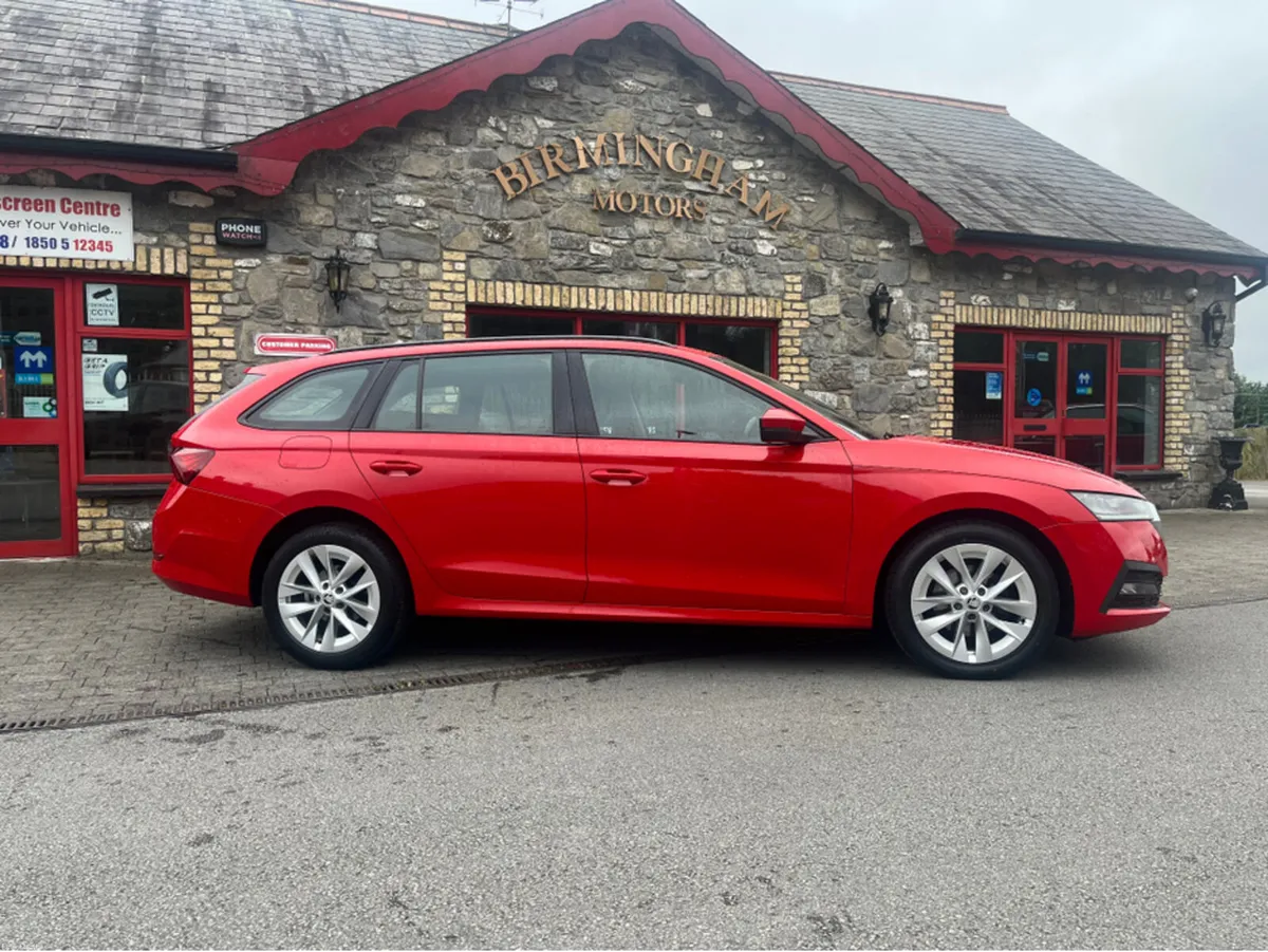 Skoda Octavia ESTATE    AMBITION 2.0 TDI - Image 5