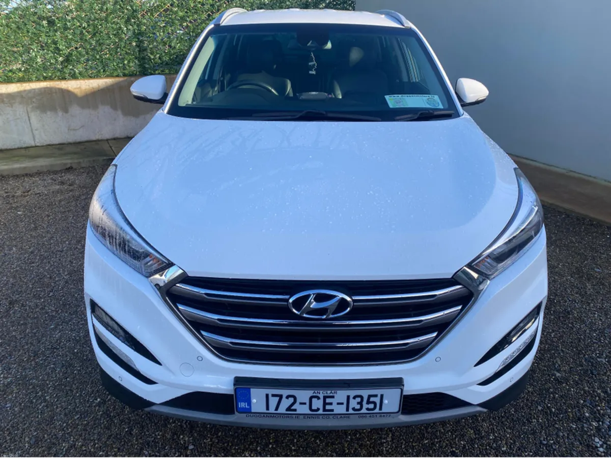 Hyundai Tucson 1.7 PREMIUM BLD 116PS 5 5DR - Image 3
