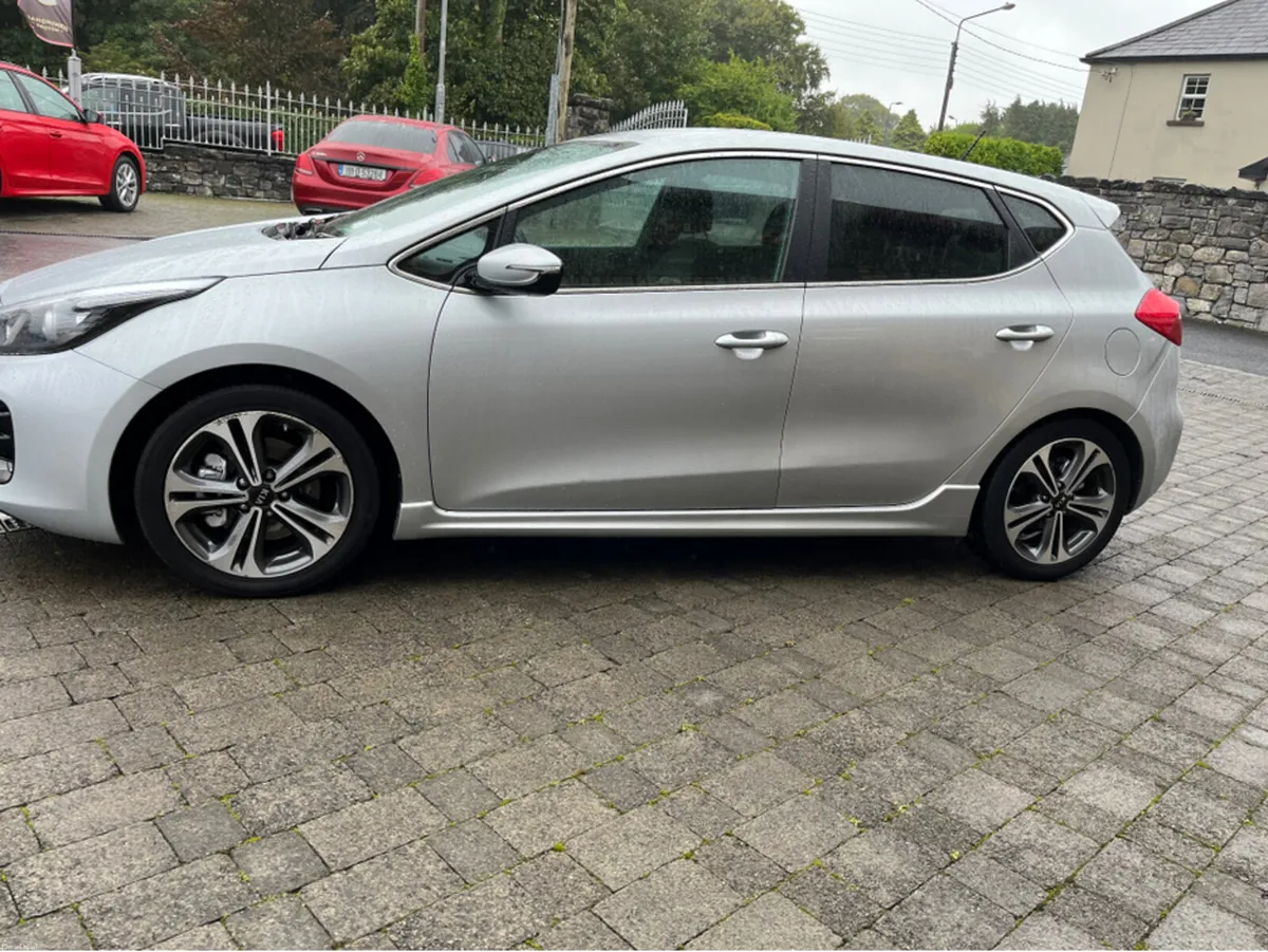 Kia Ceed CEE'D GT LINE 5DR - Image 3