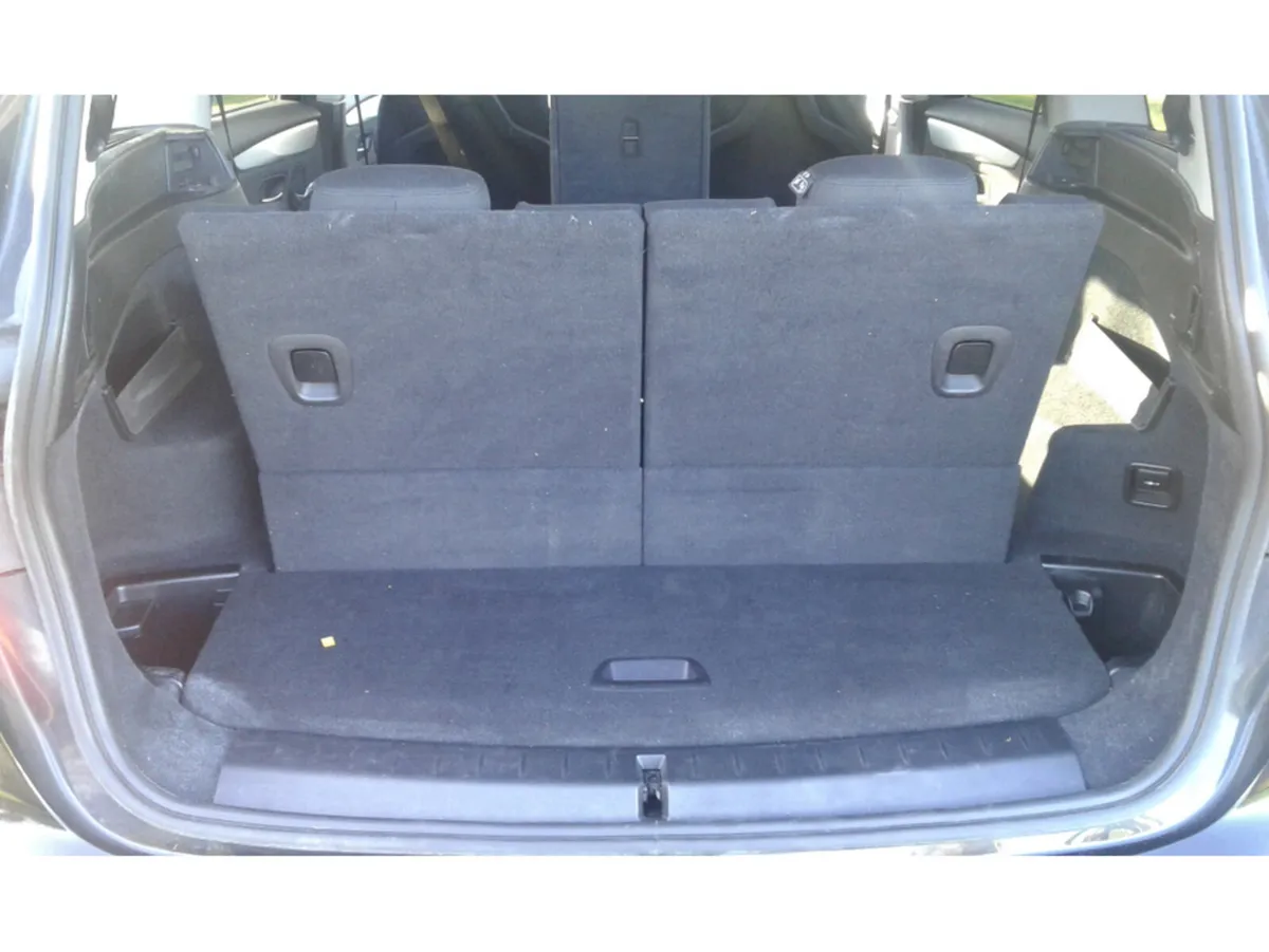 BMW 2-Series SE AUTO - Image 3