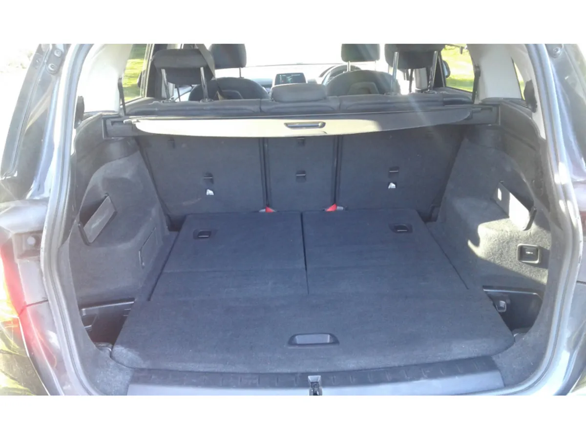 BMW 2-Series SE AUTO - Image 5