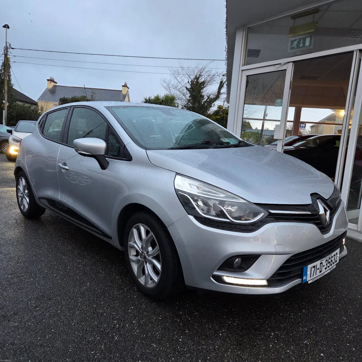 Renault Clio 2017 1.2 Dynamique 5DR - Image 2
