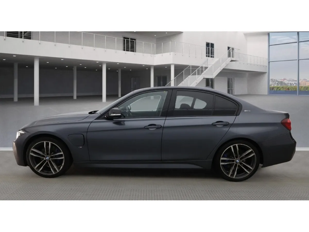 BMW 3-Series 330e M SPORT SHADOW EDITION - Image 3