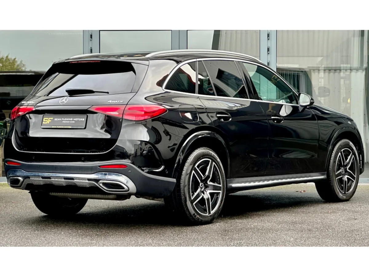 Mercedes-Benz GLC 300 E AMG LINE 4MATIC 313P - Image 4
