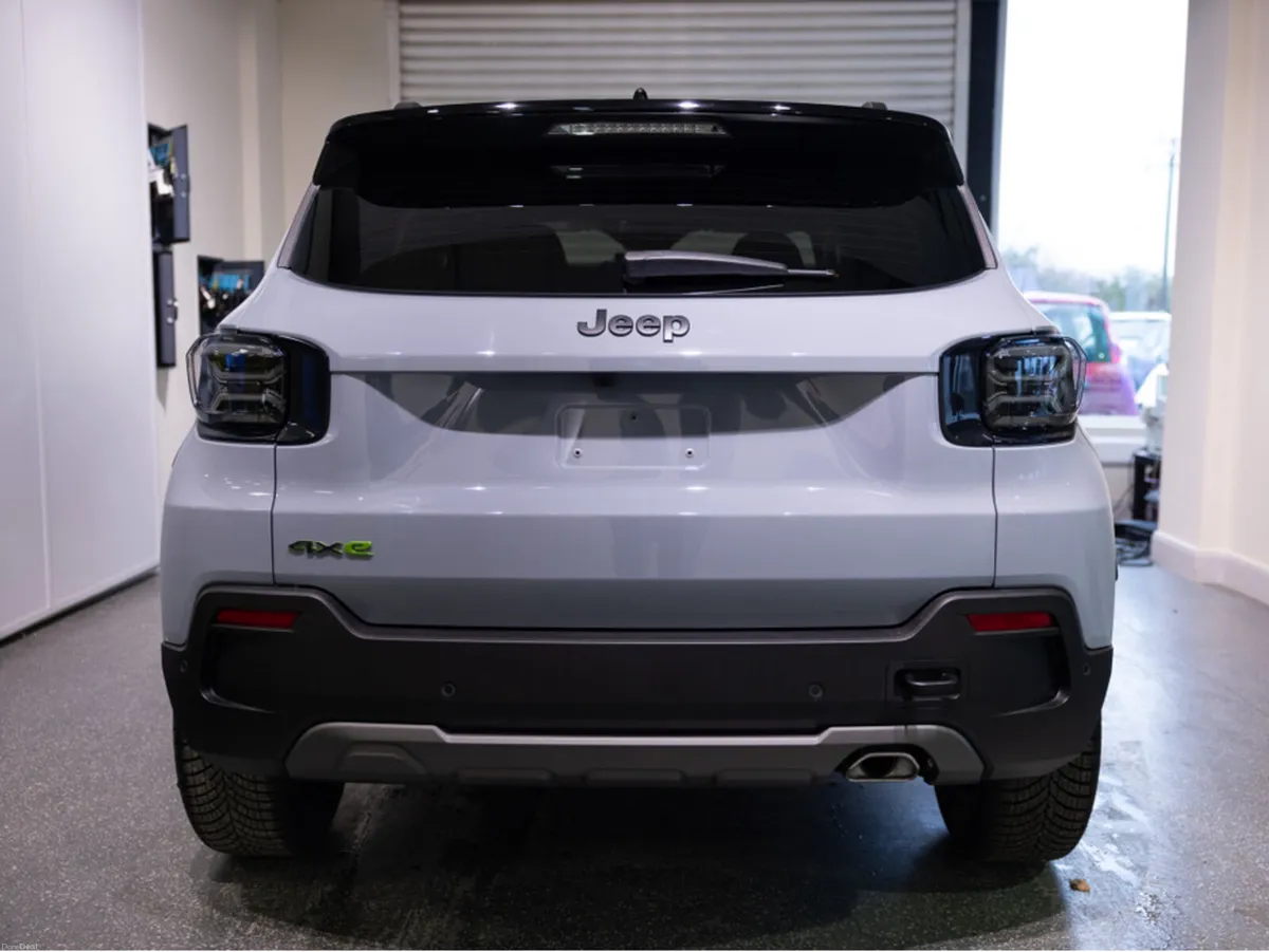 Jeep Avenger 4XE Overland - Image 6