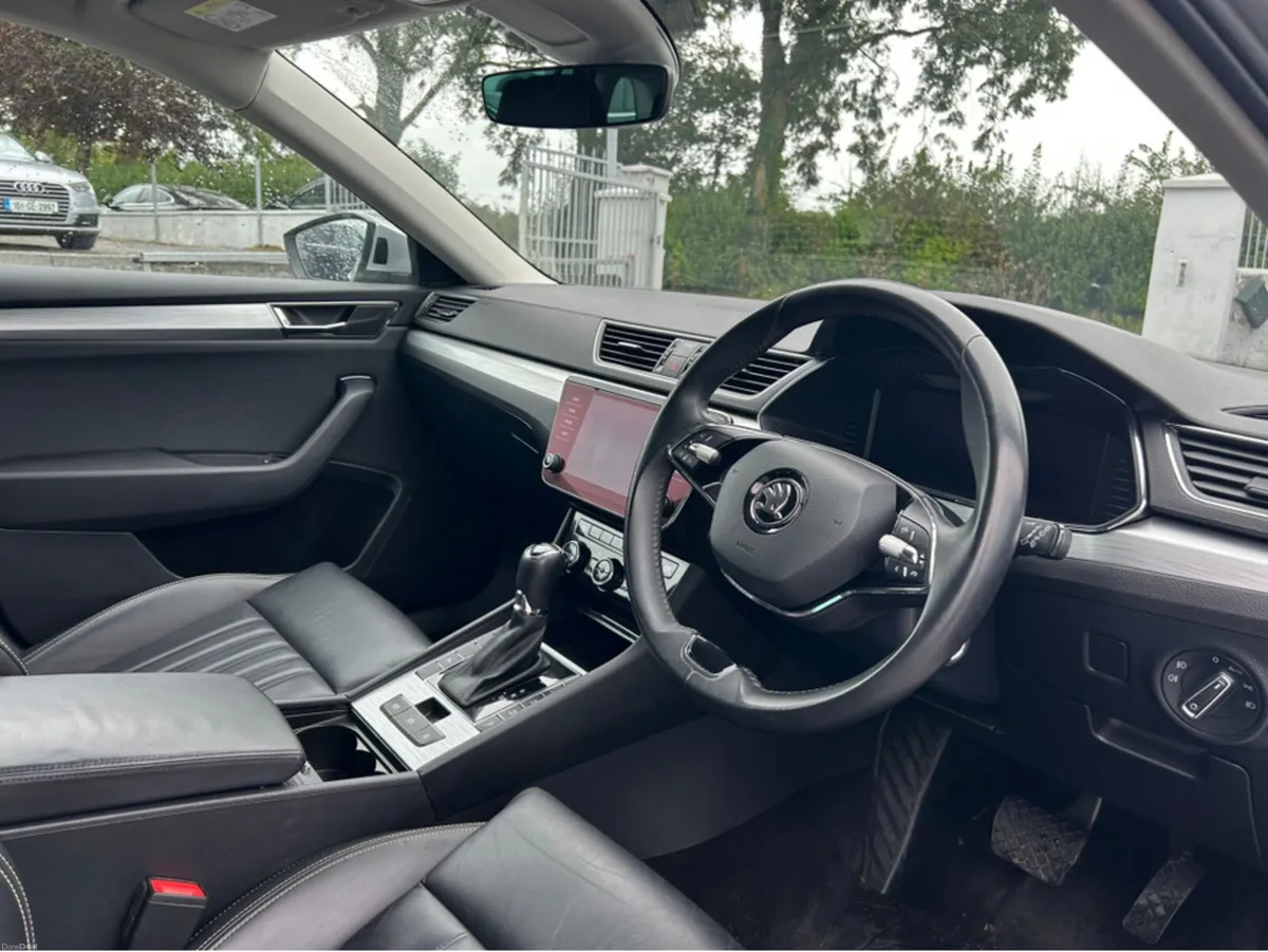 Skoda Superb SE TECH IV PHEV (BLACK LEATHER) - Image 5