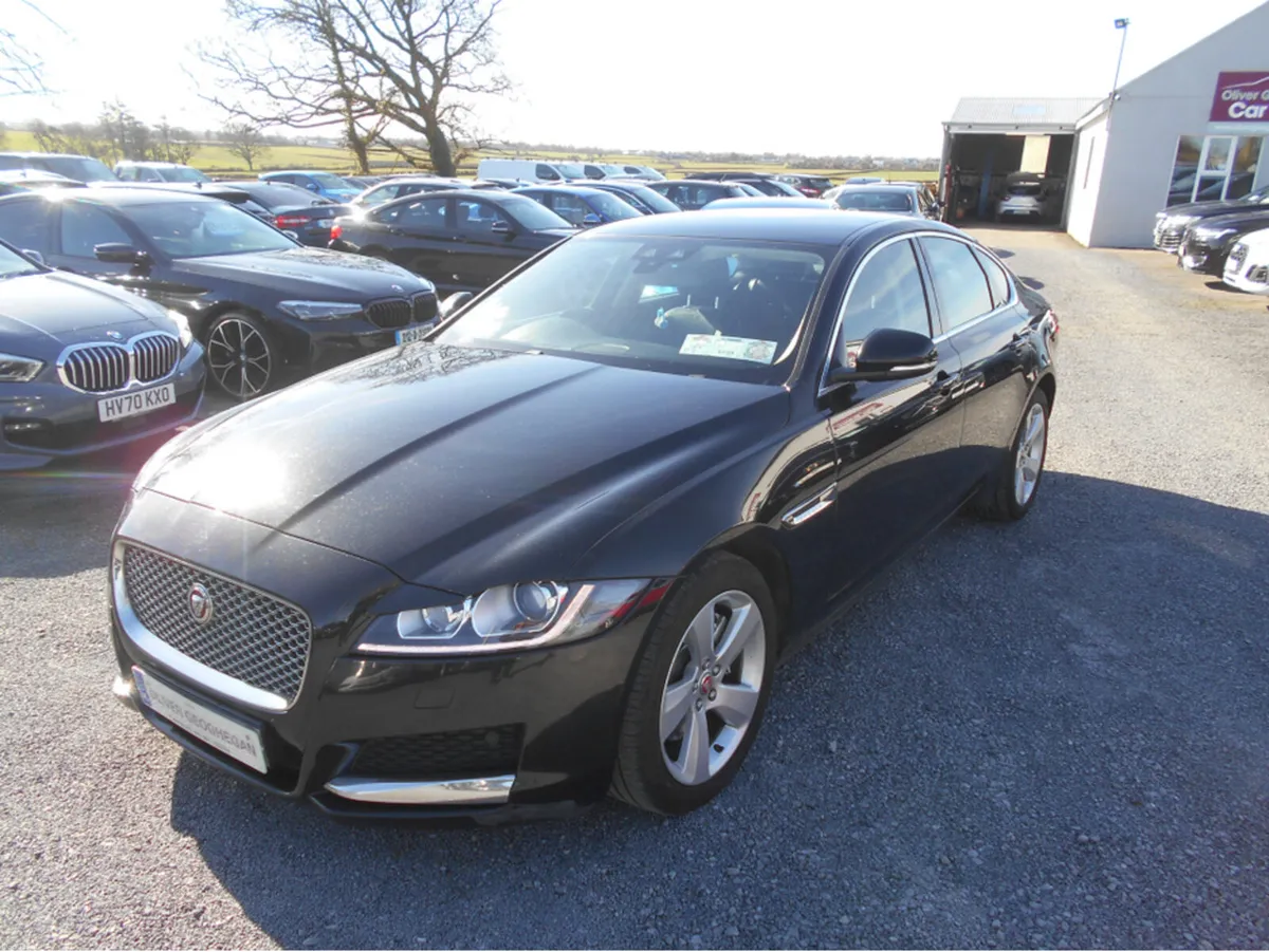 Jaguar XF 2.0 D PORTFOLIO 180 PS AUTO - Image 3