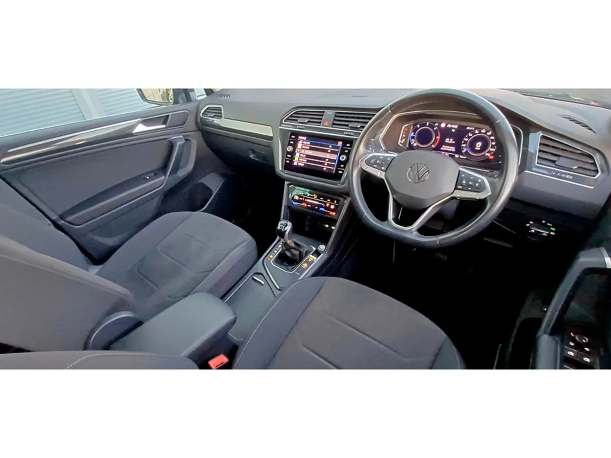 Volkswagen Tiguan ELEGANCE 2.0 TDI  150HP - Image 4