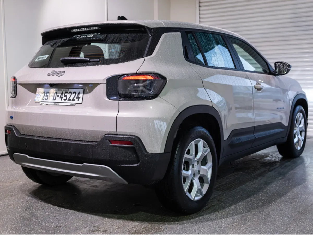 Jeep Avenger ALTITUDE 5DR AUTO - Image 4