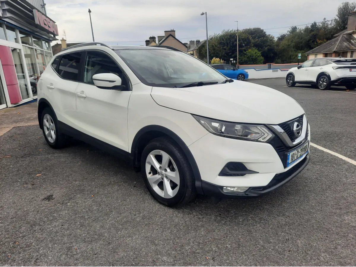 Nissan Qashqai 1.5 SV 18 4DR - Image 2